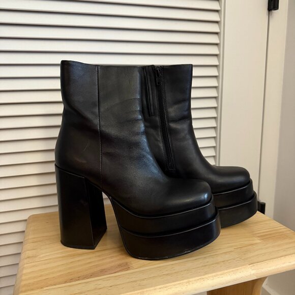 Steve Madden Cobra Boot Size 8.5 - Picture 1 of 4